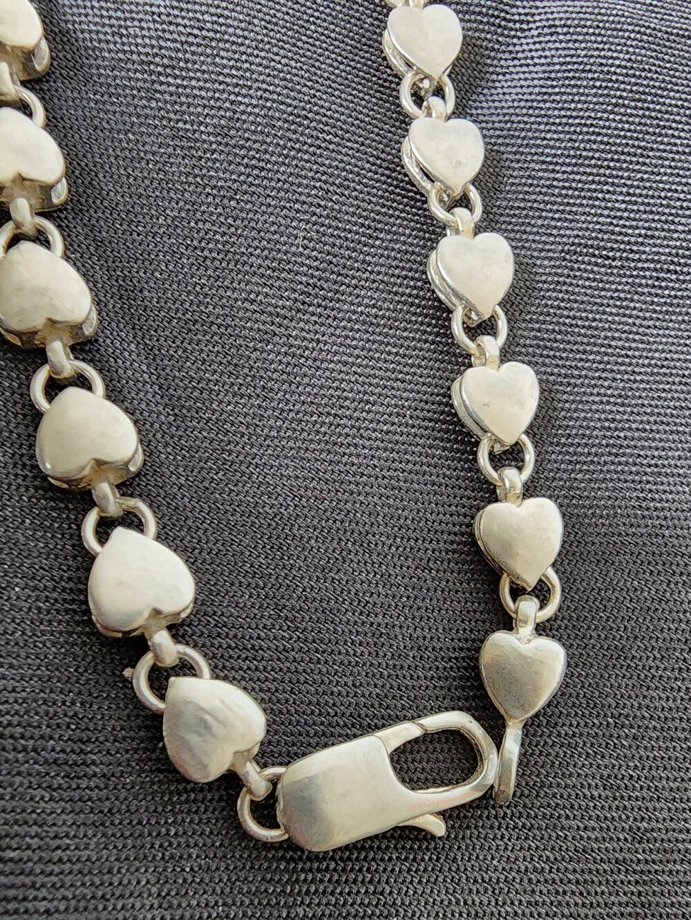 Auth Tiffany & Co. Silver Heart Link Bracelet - Picture 6 of 8